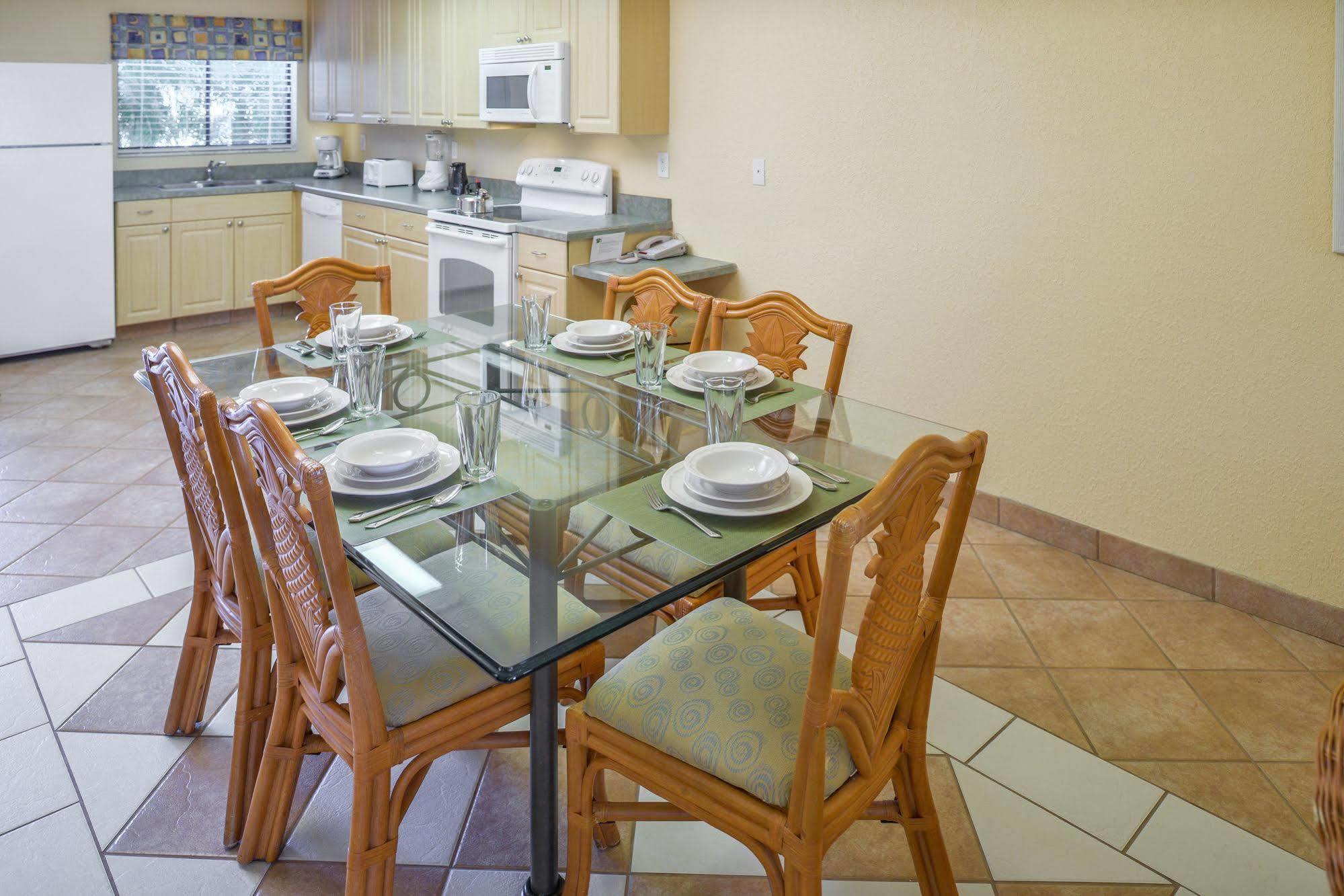 Orbit One Vacation Villas Селебрейшн Экстерьер фото